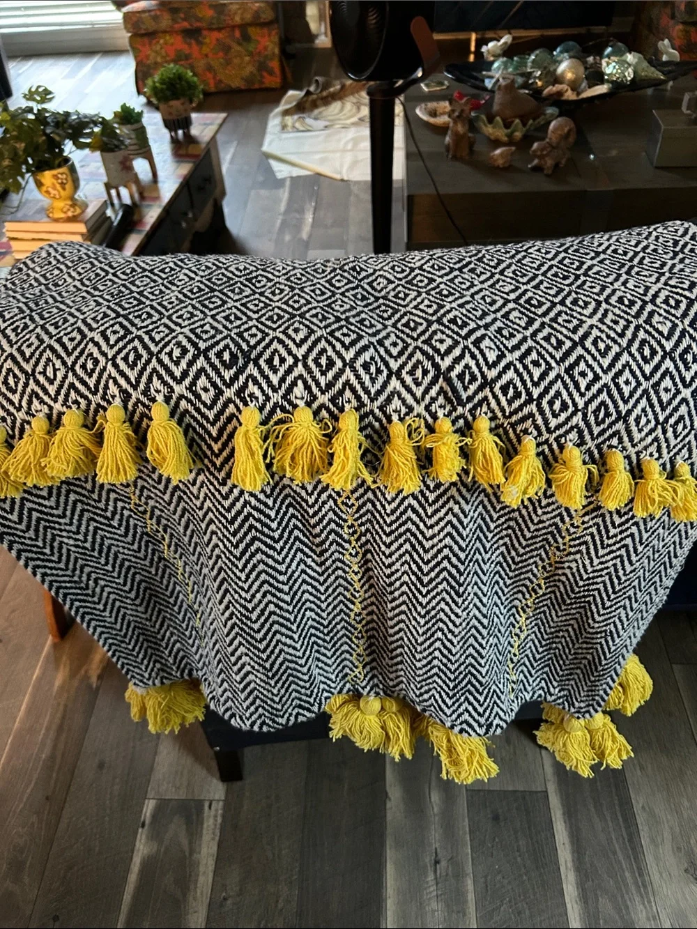 Large Navy  & White Diamond Throw Blanket with Yellow Tassels NWOT